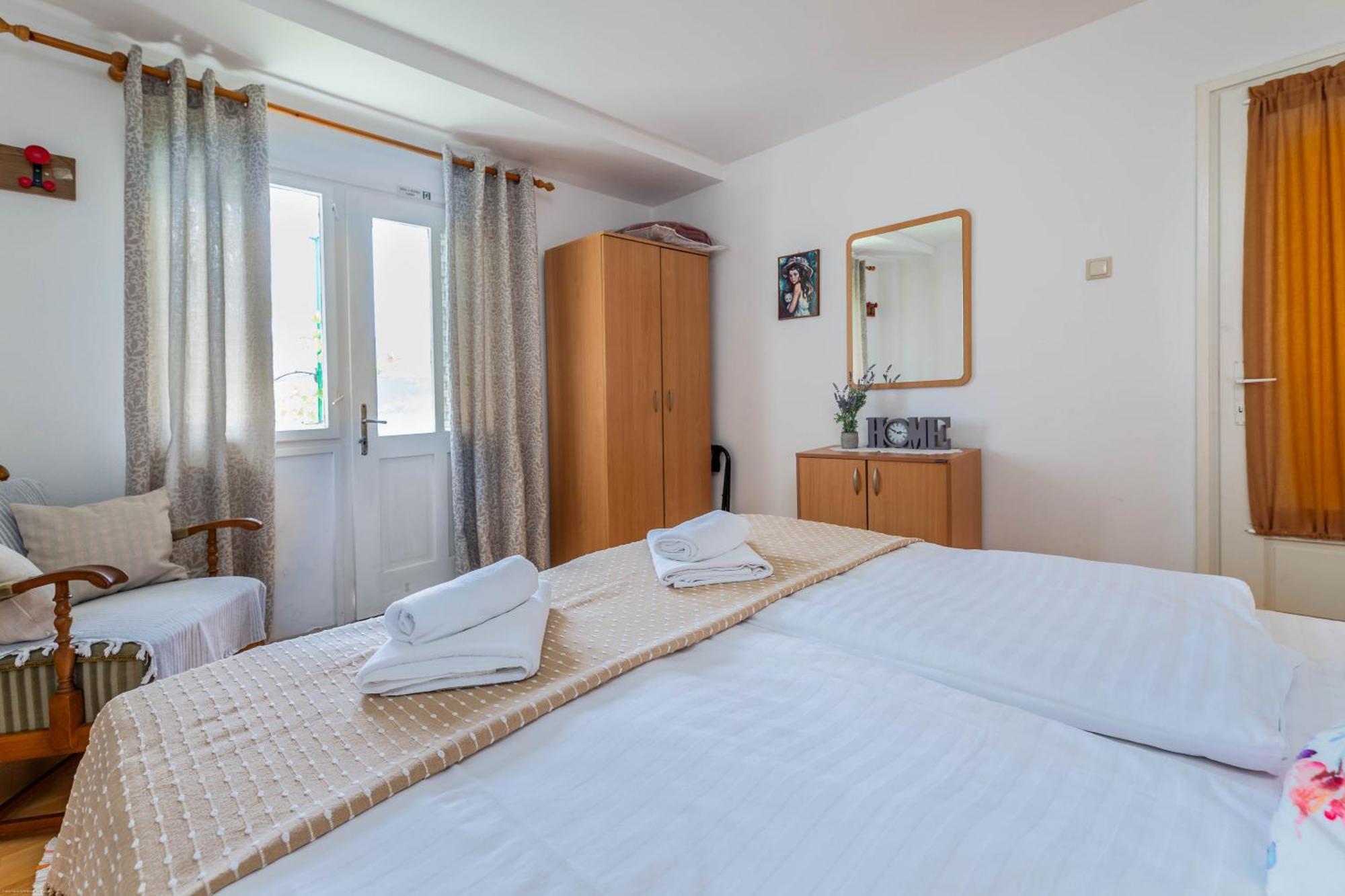 Apartments Katarina バスカ エクステリア 写真